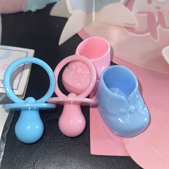 READY TO SHIP GENDER REVEAL DECOR BUNDLE 🎉🩵🩷 INCLUDES FREE BALLOONS 100+ - Picture 12 of 17